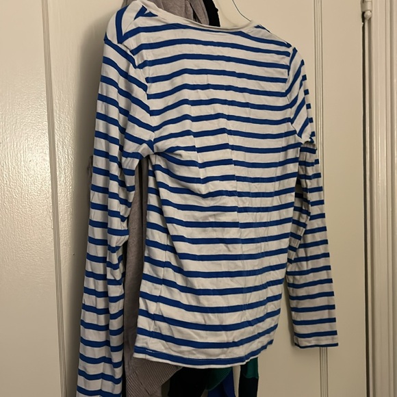 Blue and white long sleeve Gap shirt medium - Picture 3 of 3